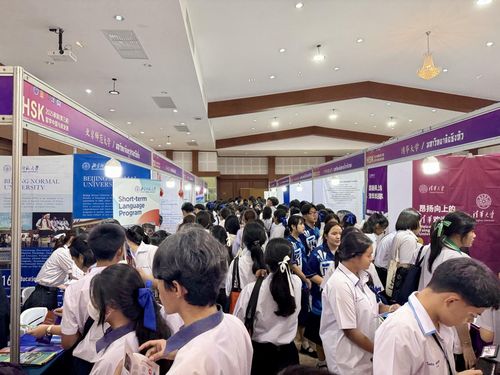 漢語橋梁，美甲添彩——記泰國第三屆HSK留學中國與就業展中的特色服務